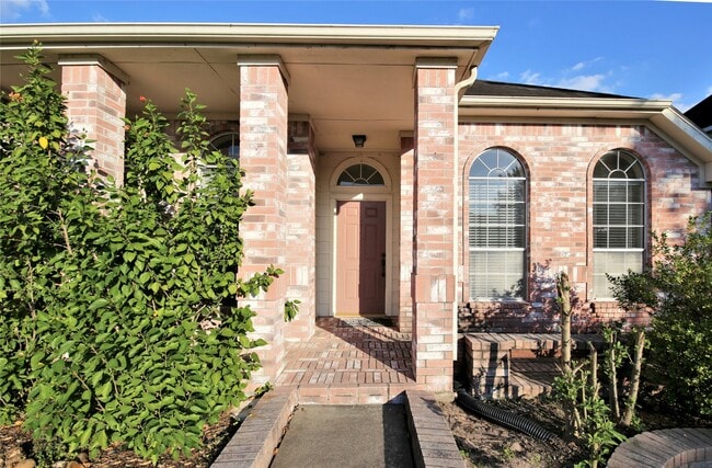 Photo - 8811 Norham Dr