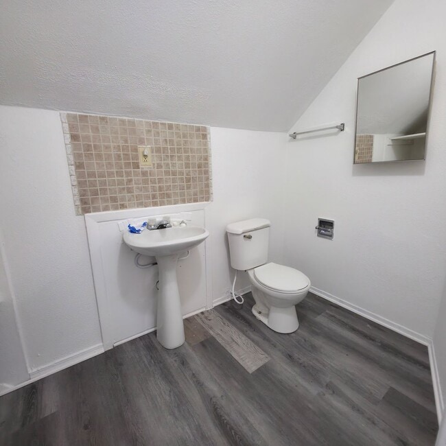 Photo - 3549-3549 Trent Ave Unit #Front Up