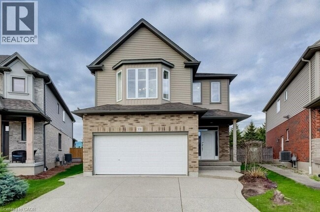 Photo - 331 Westpark Cres