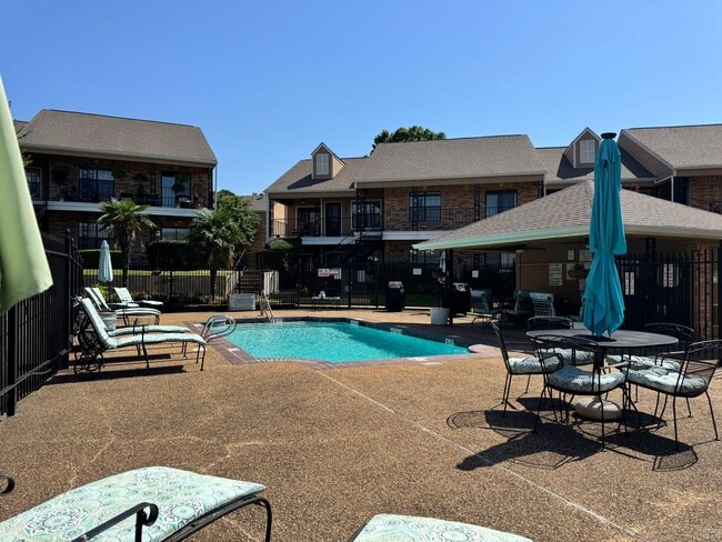 400 South Town #105 - 2 bedroom Condo -POO... - 400 South Town #105 - 2 bedroom Condo -POO... Unit 105