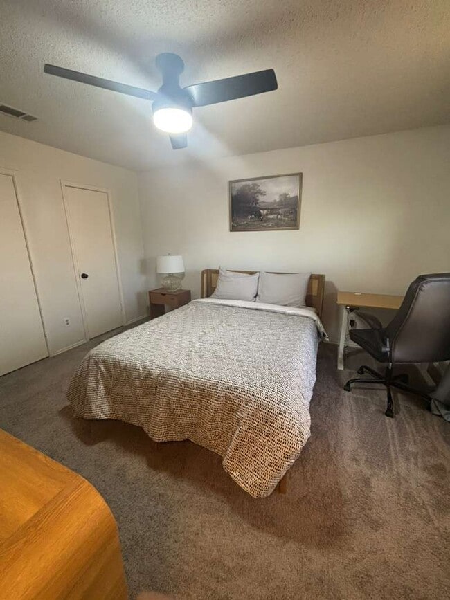 Photo - 606 Bandera St