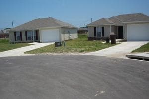 Building Photo - Candlewood Estates Rental