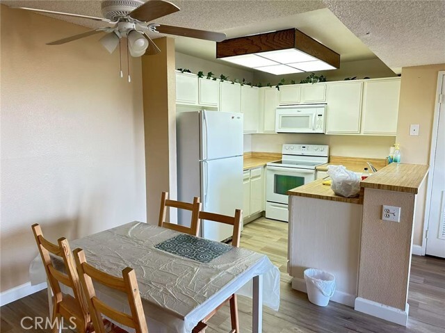 Building Photo - 1400 W Edgehill Rd Unit 39 Rental