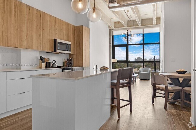 Building Photo - 7920 NE 2nd Ave Unit 409 Rental