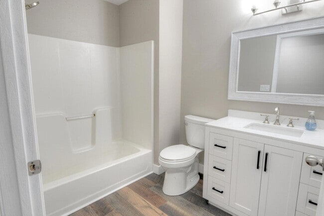 Photo - 7311 98th Ave