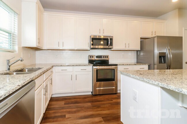 Photo - 2938 McKenzie Dr