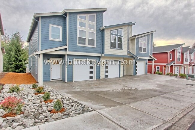 Photo - 209 Cloverdale Rd