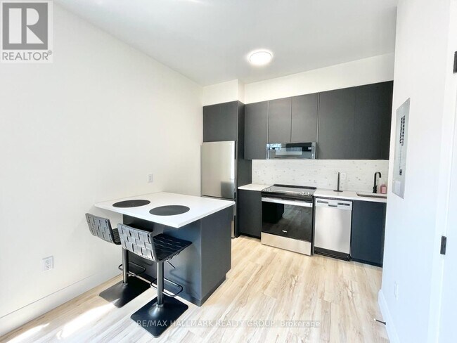 Photo - 25 Grant St Unit 202