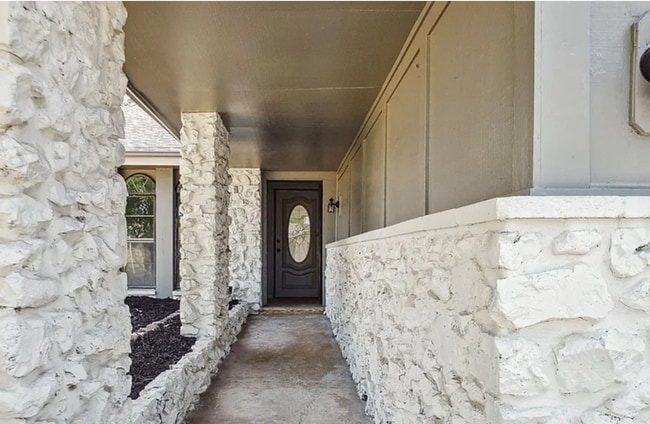 Photo - Charming 3-Bedroom Home with Spacious Yard in Prime Tulsa Location