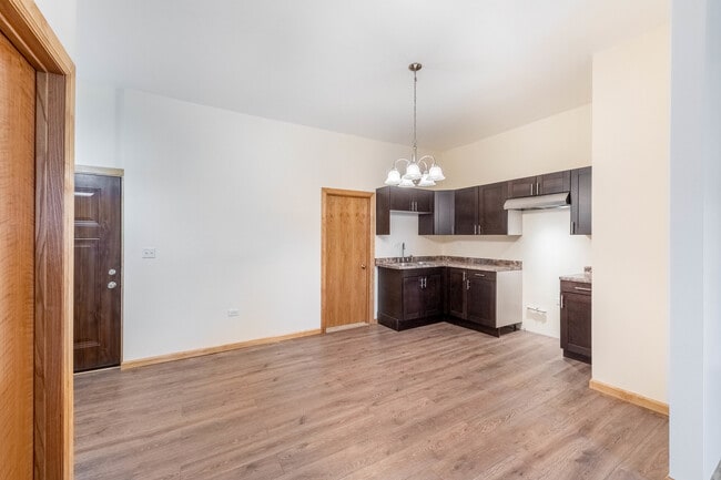 Photo - 1836 S Blue Island Ave Unit 3F