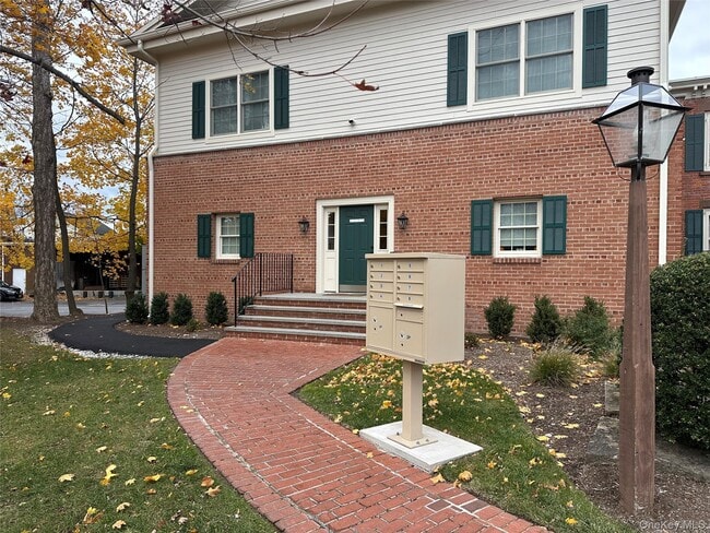 Photo - 8 Forester Ave Unidad 101