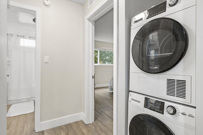 Photo - Kling Trio Apartments