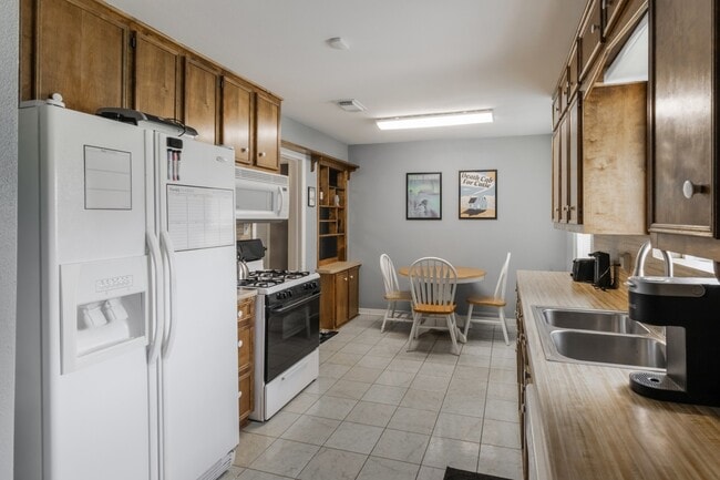 Photo - 3212 Thornwood Dr