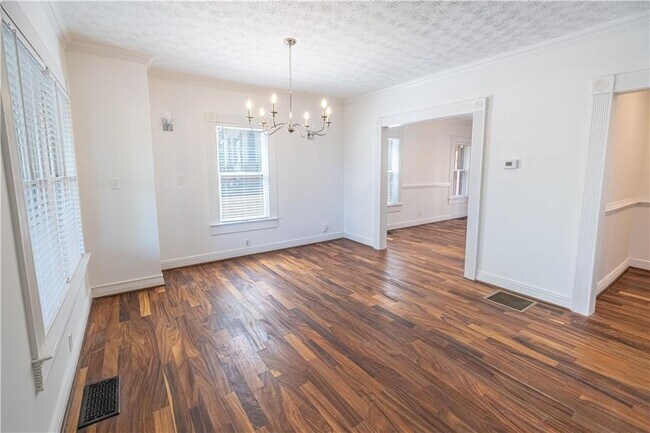 Photo - 672 Kennesaw Ave NE