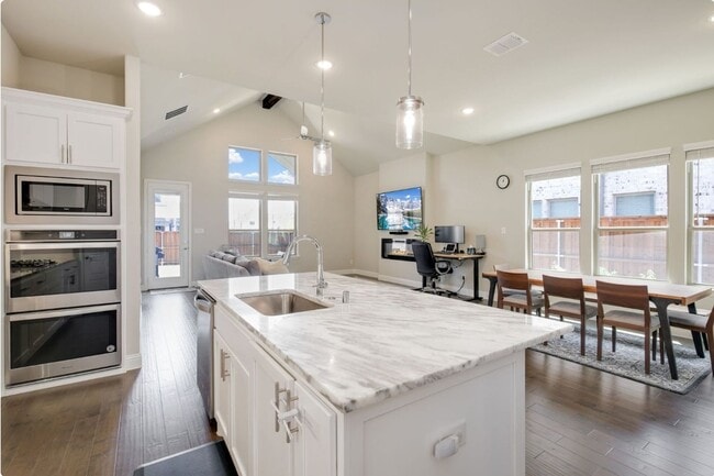 Photo - 6842 Gavin Dr