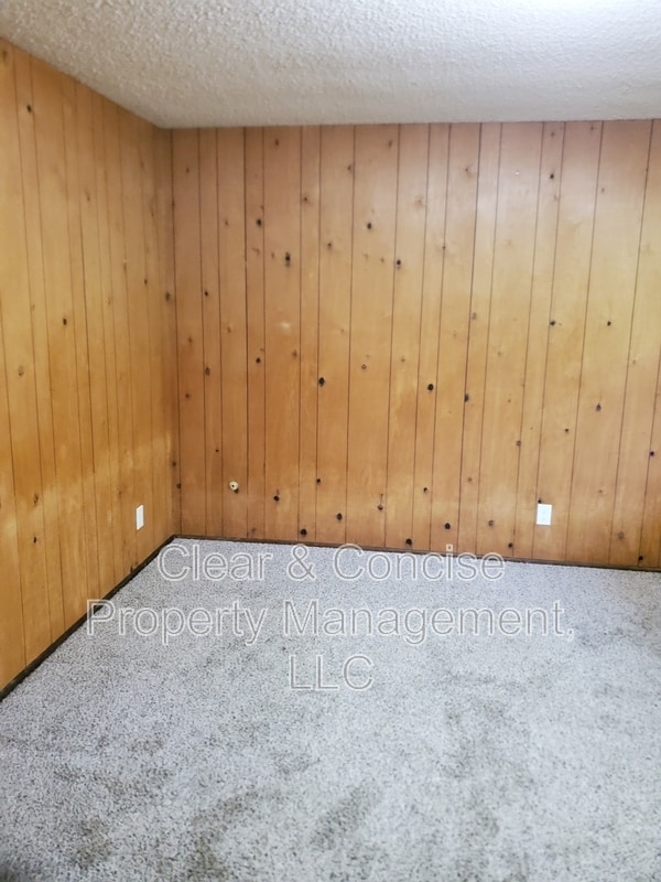 Photo - 15 W 39th Ave