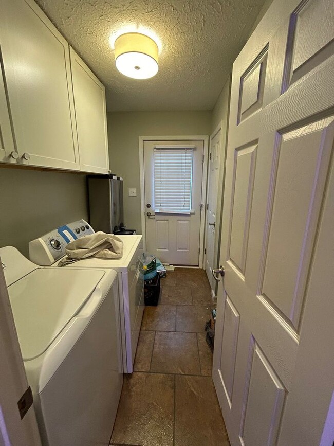 Photo - 596 White Laurel Ln