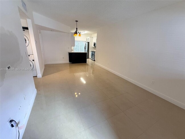 Building Photo - 8025 Lake Dr Unit 102