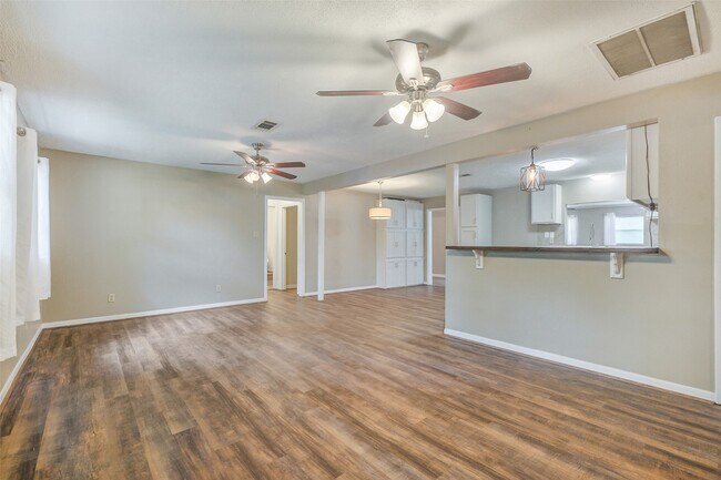 Photo - 27011 Azalea Ct