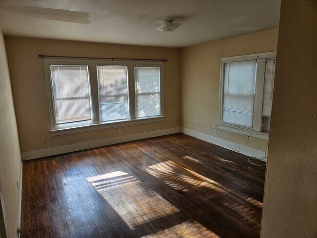 Photo - 2427 Hazard St Unit 2