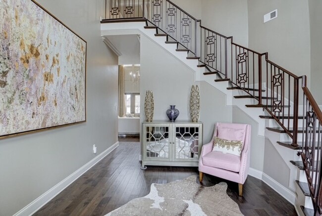 Photo - Winslow Cove Furnished Executive Estate with Pool