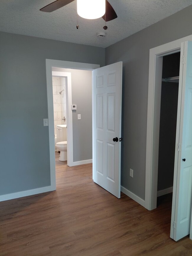 Photo - 411 SE Pinecrest Dr