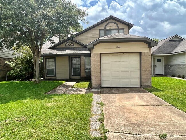 Photo - 1302 Chelsea Ln House