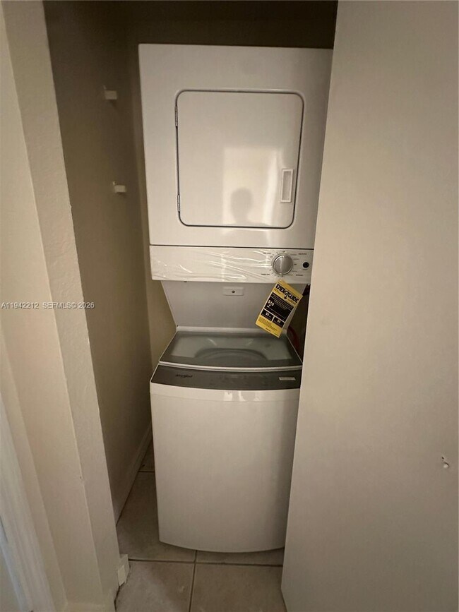 Photo - 1239 NE 127th St Unit A