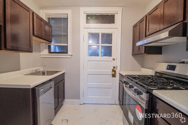 Building Photo - 1620 W Farwell Ave Unit 1A Rental