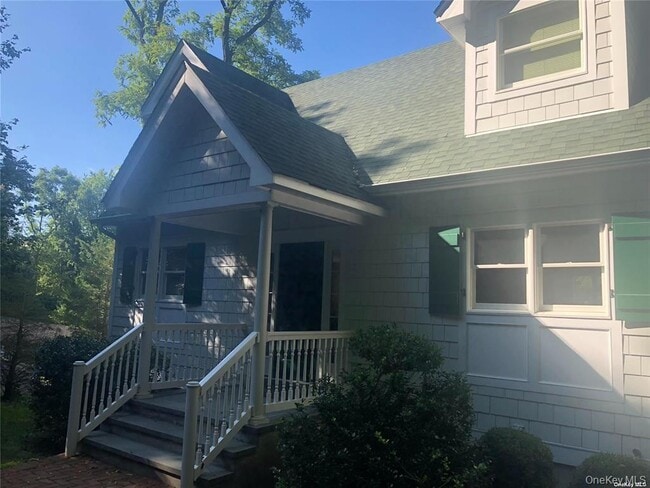 Photo - 442 River Rd