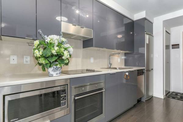 Photo - 161 W Georgia St