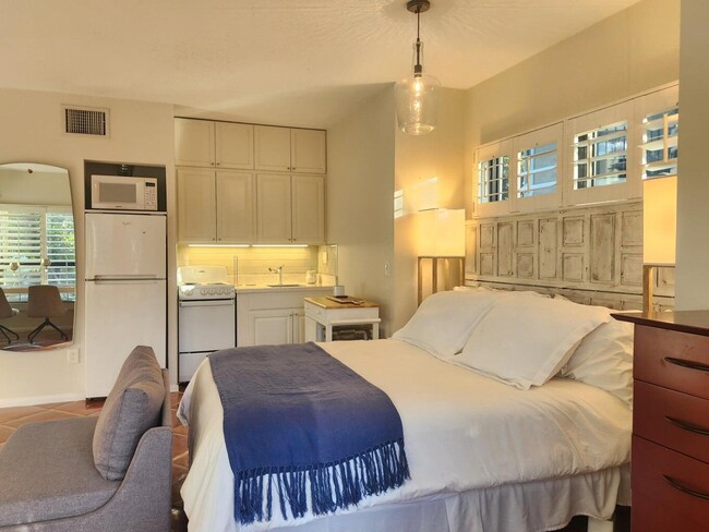 Building Photo - 11863 Wimbledon Cir Unit 416 Rental
