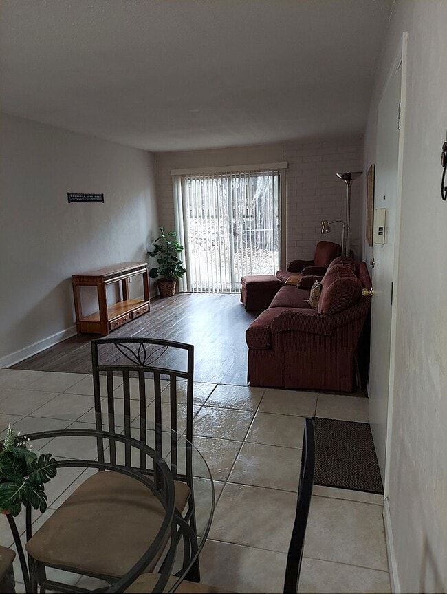 Photo - 1700 SW 16th Ct Unidad P08