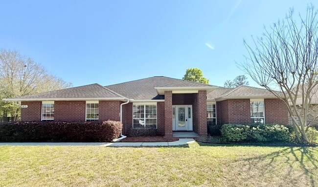 Building Photo - Elegant 4-Bedroom Home - Tanglewood