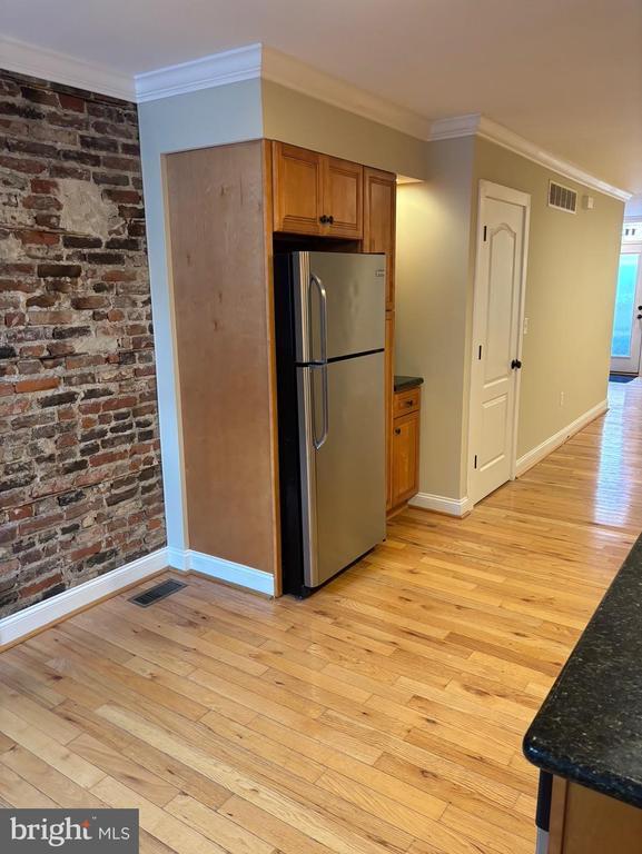 Photo - 1130 Watkins St