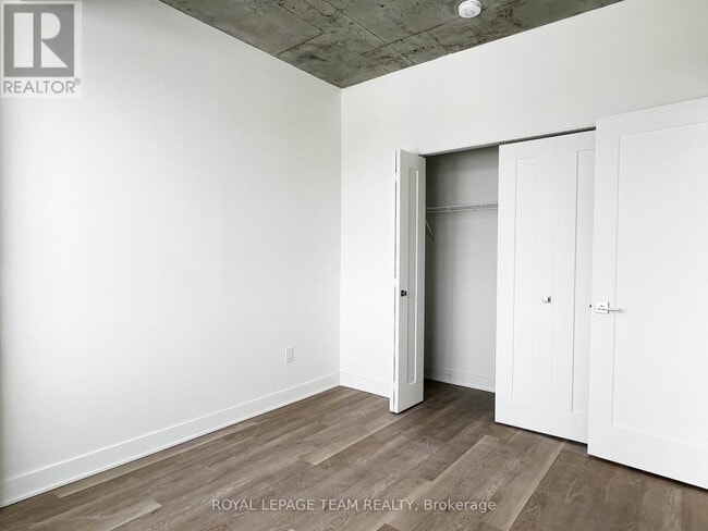 Photo - 1655 Carling Ave Unit B911