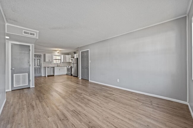 Photo - Welcome to Ravenwood Drive!