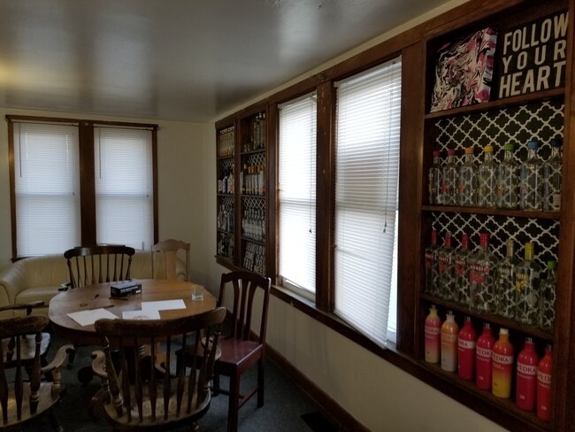 Photo - 669 Price St