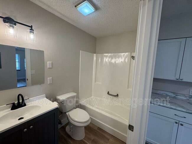 Photo - 606 S 7th St