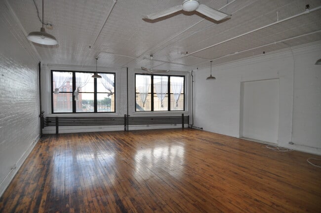 Living Room - The Lofts at Searle