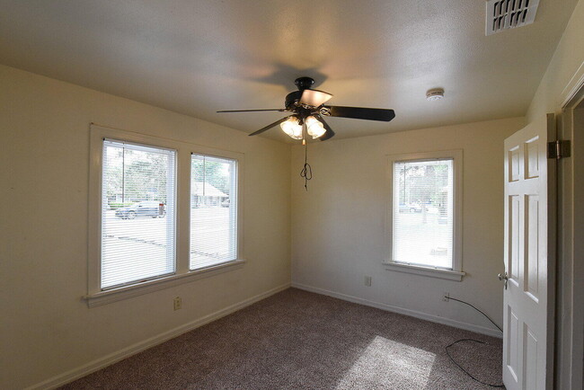 Photo - 2006 29th St