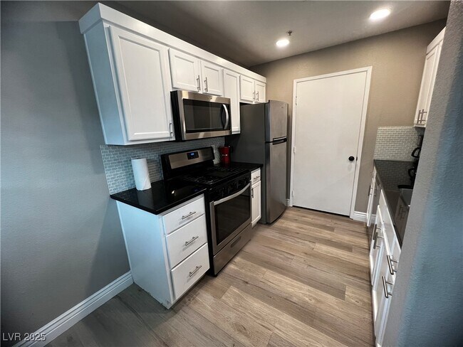 Photo - 950 Seven Hills Dr Unidad 2411