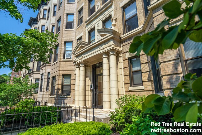 11 Peterborough St Unit 6