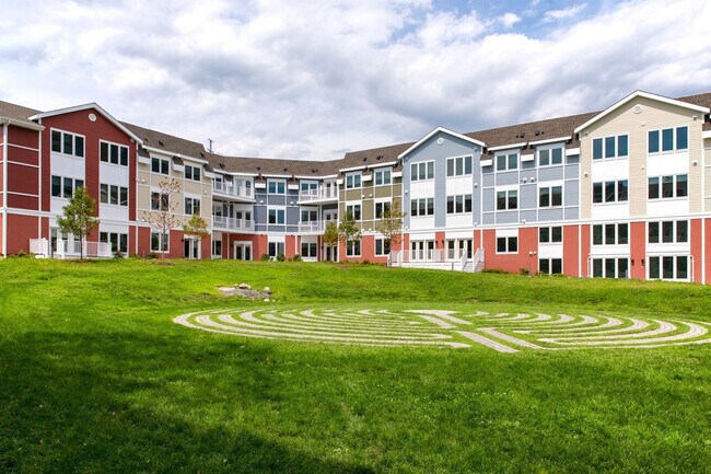 Metro Green Court