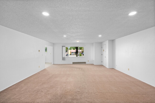 Photo - 1601 Norpoint Way NE Unit A