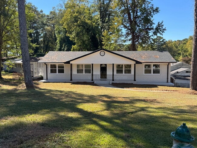 Building Photo - 3702 Chesapeake Way