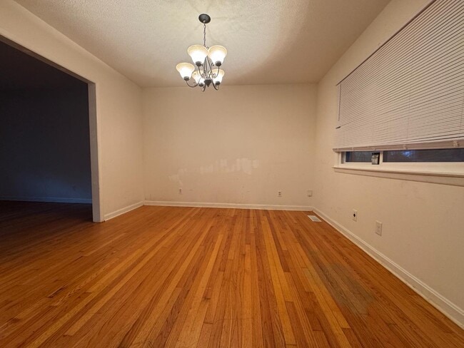 1115 Vandora Springs Rd