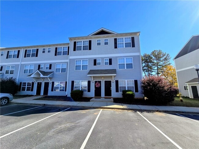 Photo - 220 Campus Dr