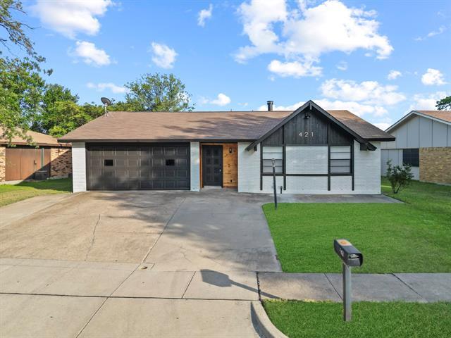 Building Photo - 421 Parkvale Ln