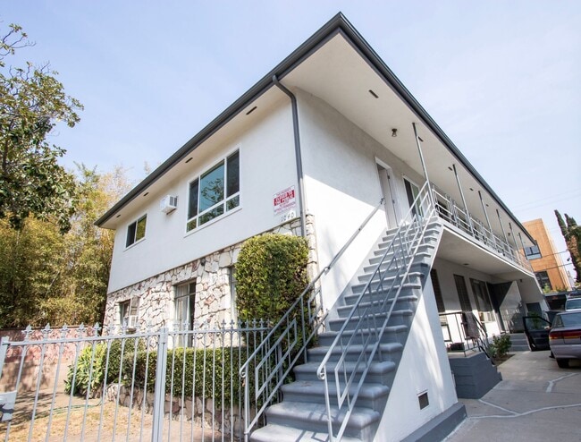 Photo - 1040 S Genesee Ave